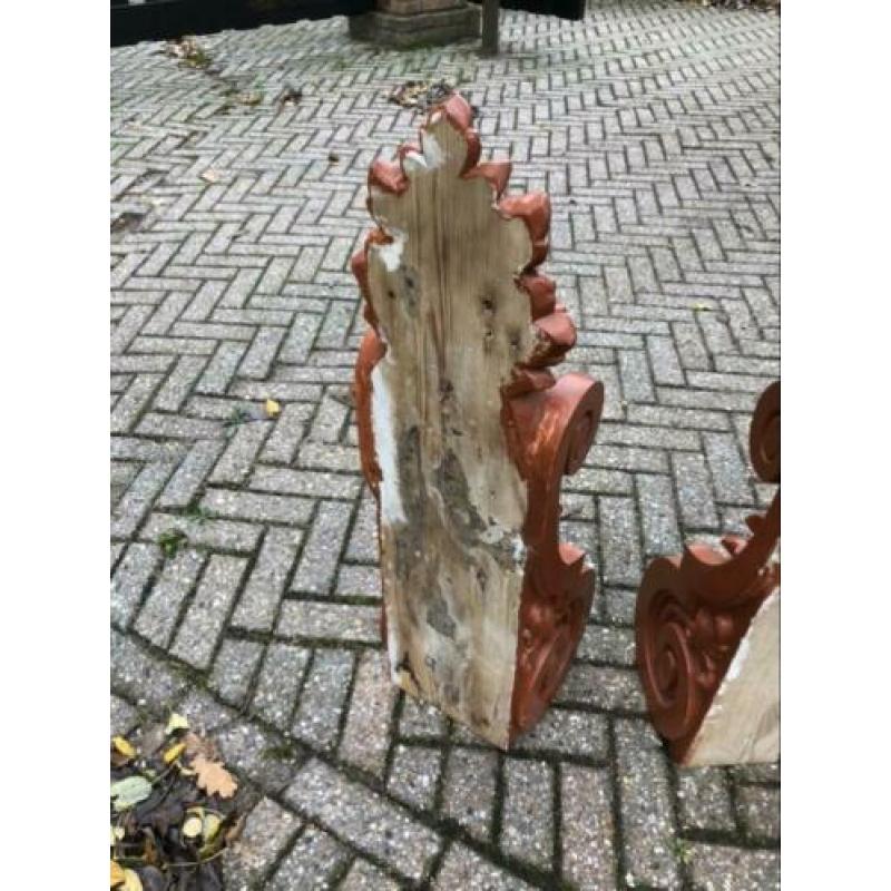 2 hout gesneden consoles