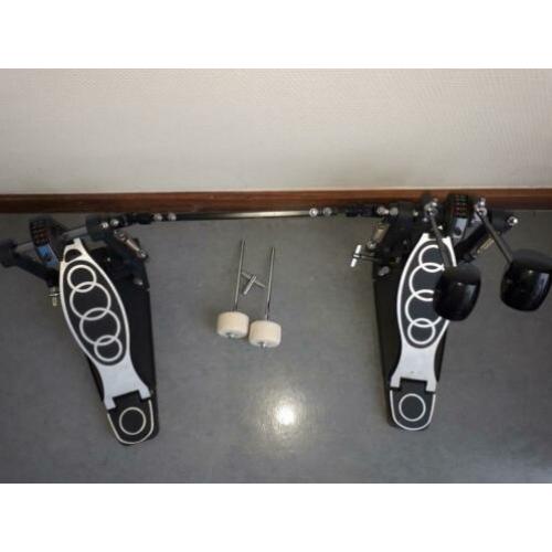 Nieuwe dubbel bass drum pedaal met roland beater
