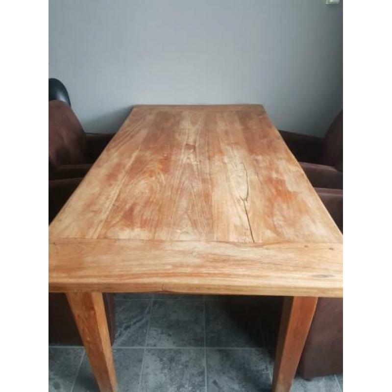 Te koop mooie grote eettafel