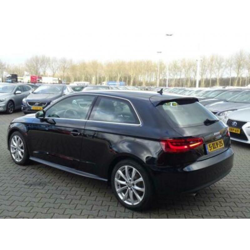 Audi A3 1.6 TDI ultra Attraction Pro Line plus Xenon / Navi
