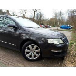 Volkswagen Passat 2.0 FSI 110KW Variant 2007 Bruin
