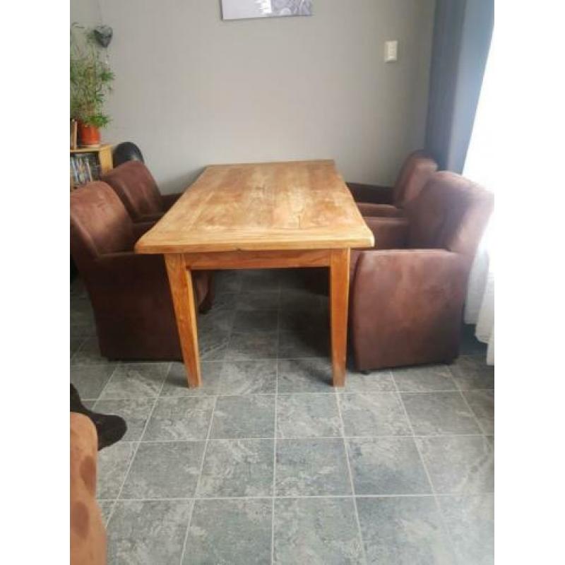 Te koop mooie grote eettafel
