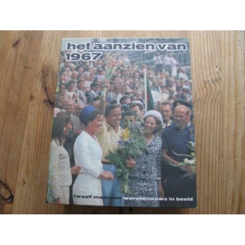 9 x het aanzien van (in nieuwstaat)