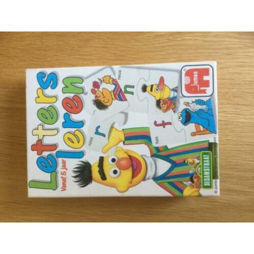 Letters leren spel puzzel Sesamstraat