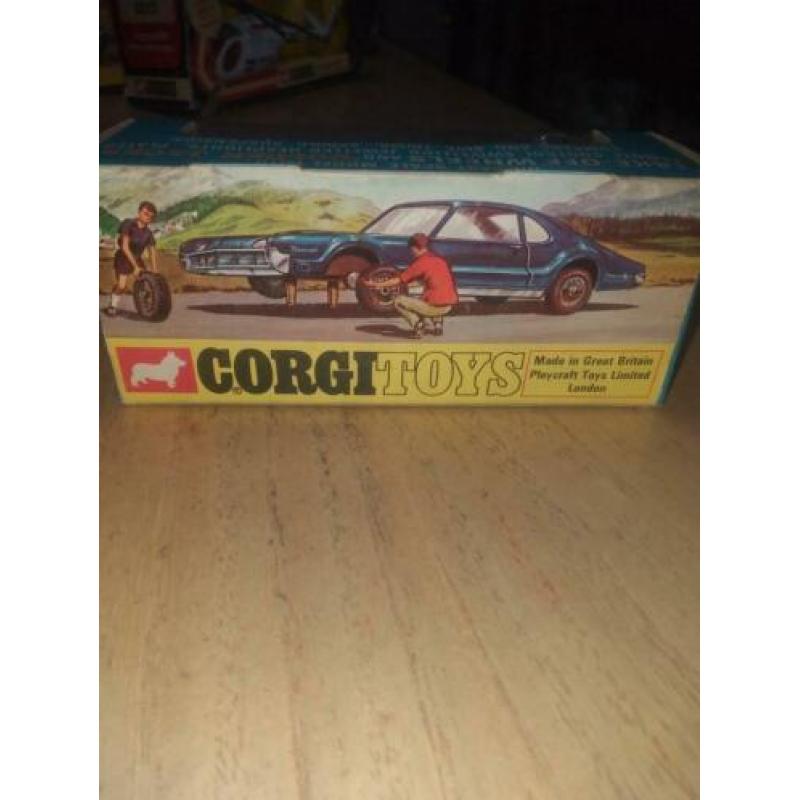 Corgi toys 276
