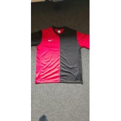 Nike T-shirt maat XL nieuw niet gedragen