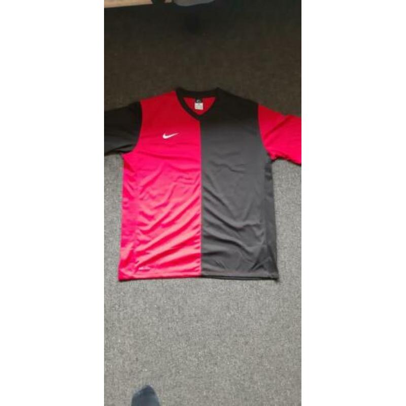 Nike T-shirt maat XL nieuw niet gedragen