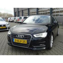 Audi A3 1.6 TDI ultra Attraction Pro Line plus Xenon / Navi