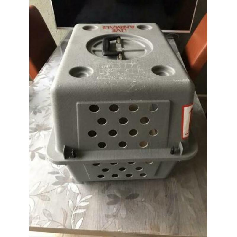 Skykennel transportbox vliegkennel bench vervoer reismand