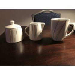 Nieuw 62-delig (6 pers.) combi servies, nog nooit gebruikt!