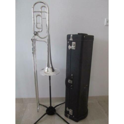 115. Trombone King 2104 F met 1/4 ventiel 4B zilver s