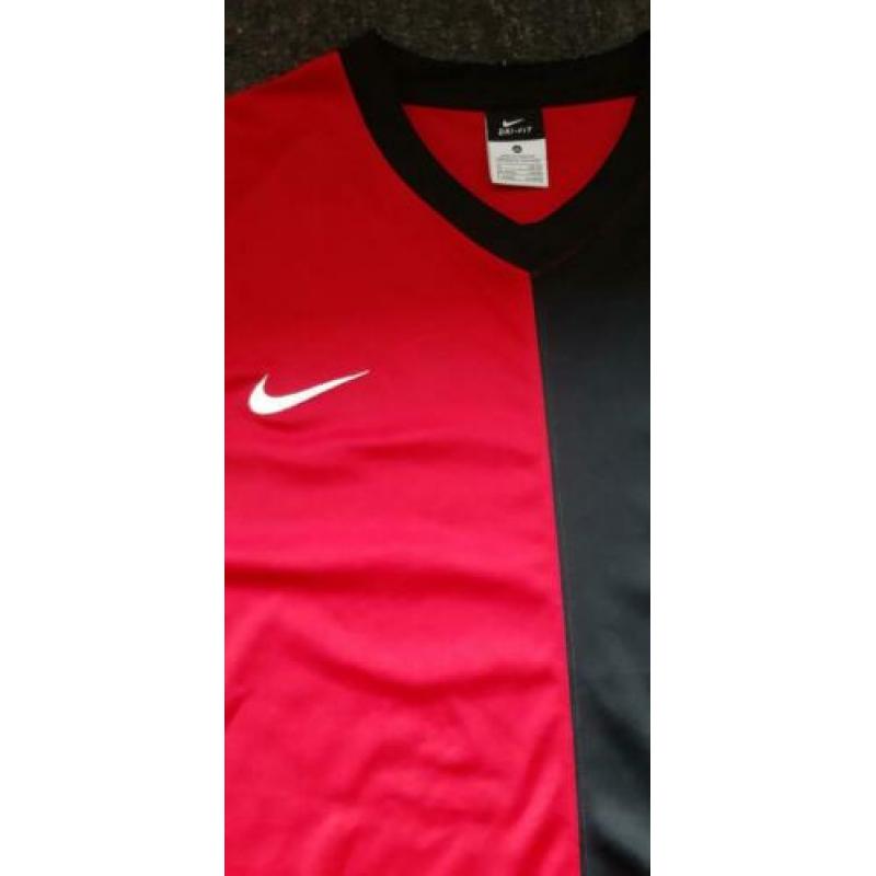 Nike T-shirt maat XL nieuw niet gedragen