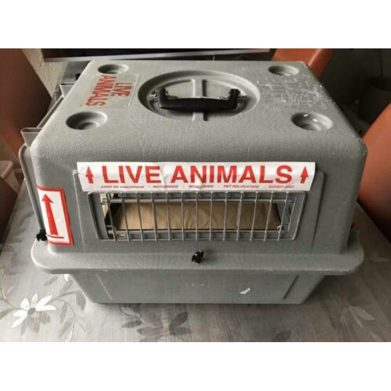 Skykennel transportbox vliegkennel bench vervoer reismand