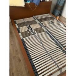 Malm ikea bedombouw met uitschuifkast 160x220