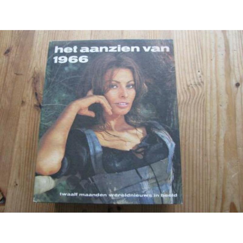 9 x het aanzien van (in nieuwstaat)