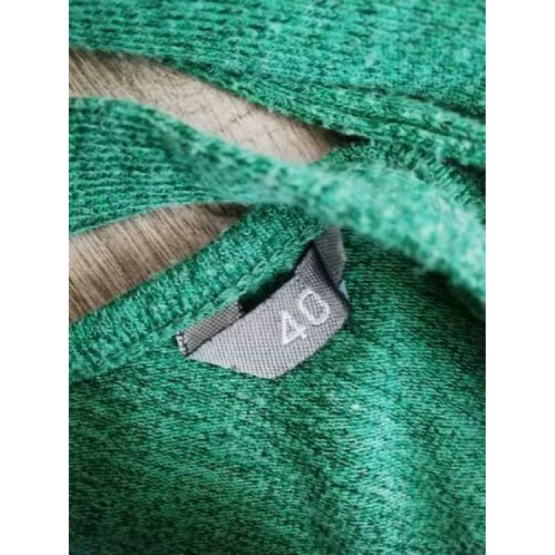 Top/Shirt Z.g.a n maat 40 is 2 maal gedragen