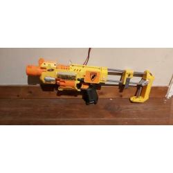 Nerf blasters met accessoires