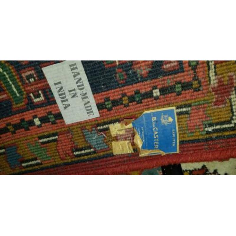 Groot handgeknoopt tapijt. 370x257