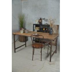 Eettafel, inklapbare markttafel, tevens salontafel,2 maten