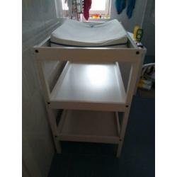 Commode changing table