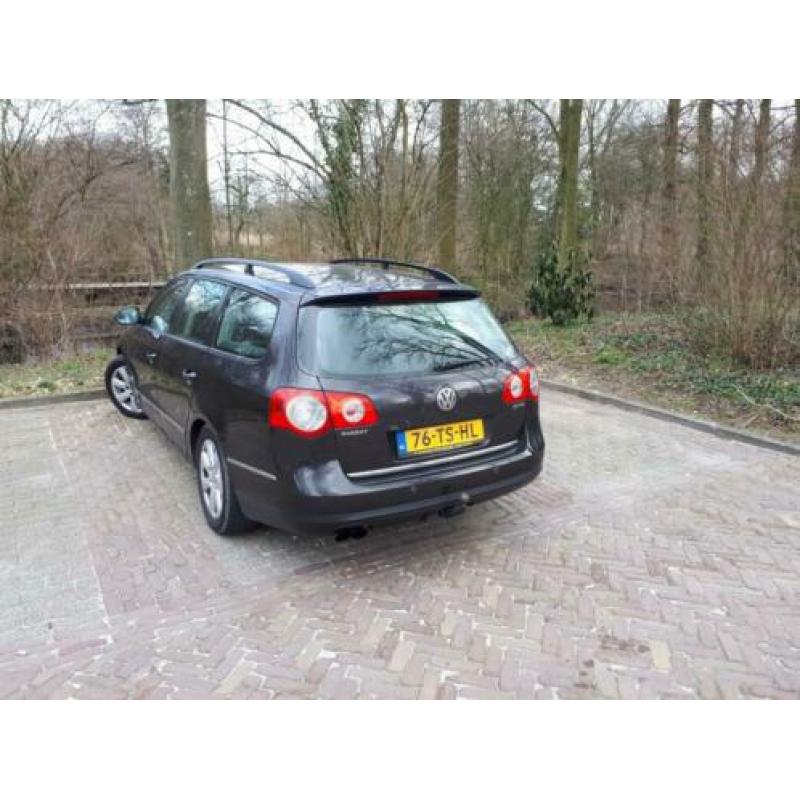 Volkswagen Passat 2.0 FSI 110KW Variant 2007 Bruin