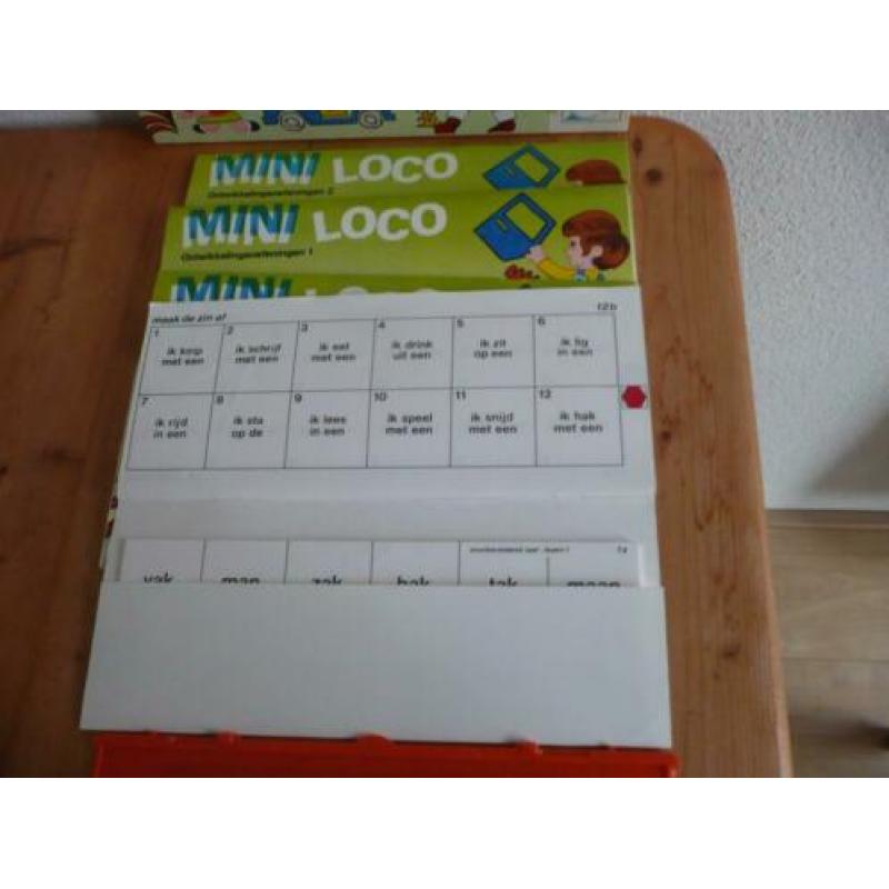 2 mini loco en 5 boekjes in doos.