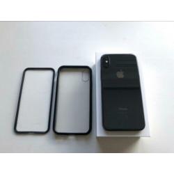 iPhone X 64GB + rhinoshield hoes half jaar oud