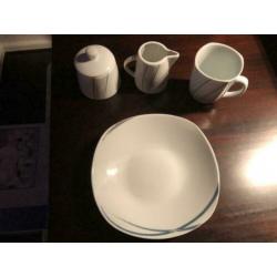 Nieuw 62-delig (6 pers.) combi servies, nog nooit gebruikt!