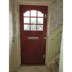 Hardhouten buitendeur breed 90,5 hoog 211,5 dik 4 cm.