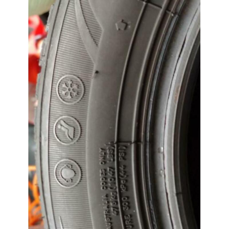 WinterBanden 185/60R14 - 4 winter banden bijna niet gebruikt