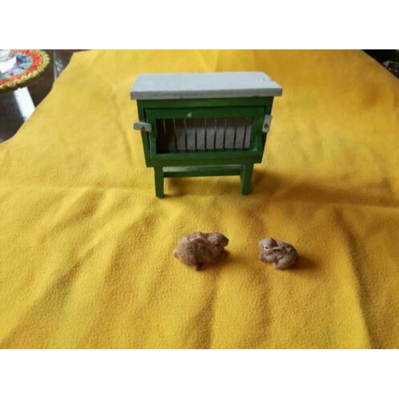 Bbq,konijnenhok ,tuinstoel en tuinhuisje 1/12