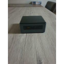 Intel NUC6CAYS - 8GB 1600mhz - Windows 10 - SSD