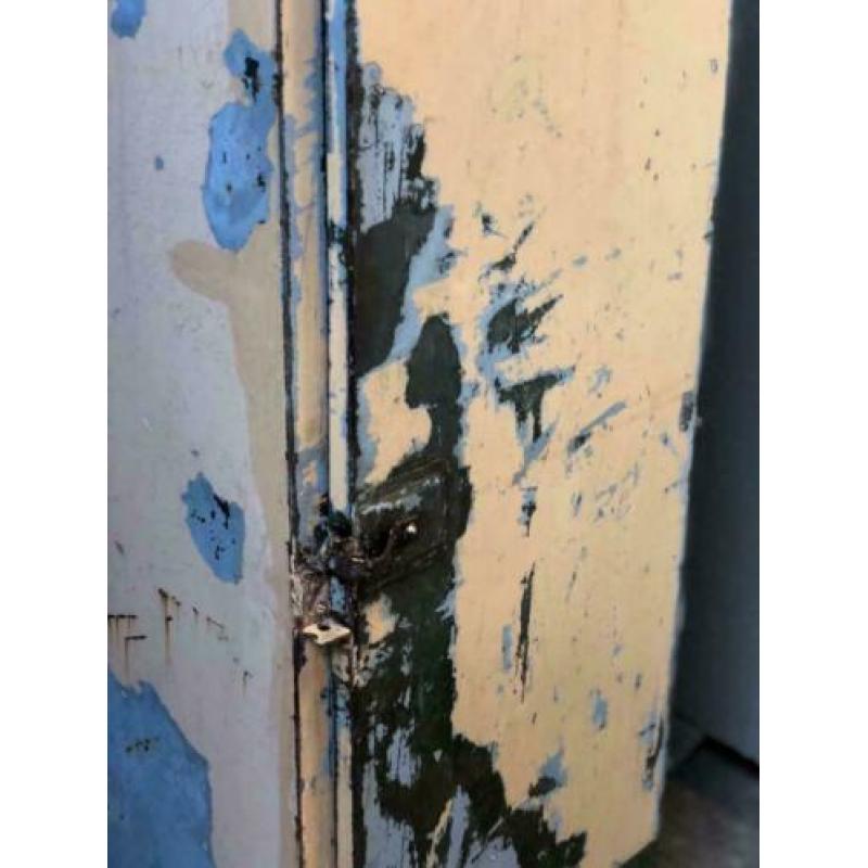 Waanzinnig karakteristieke bijna antieke (!) lockerkast!