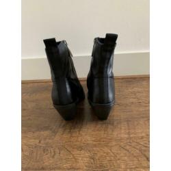 Zwarte leren cowboy boots Zara
