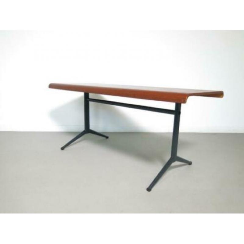 vintage design bijzet tafel Euroika 1963 Friso kramer Auping