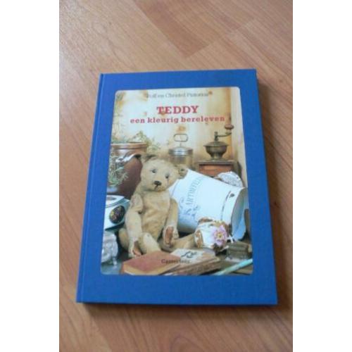 Boek Teddy een kleurig bereleven, Rolf en Christel Pistorius