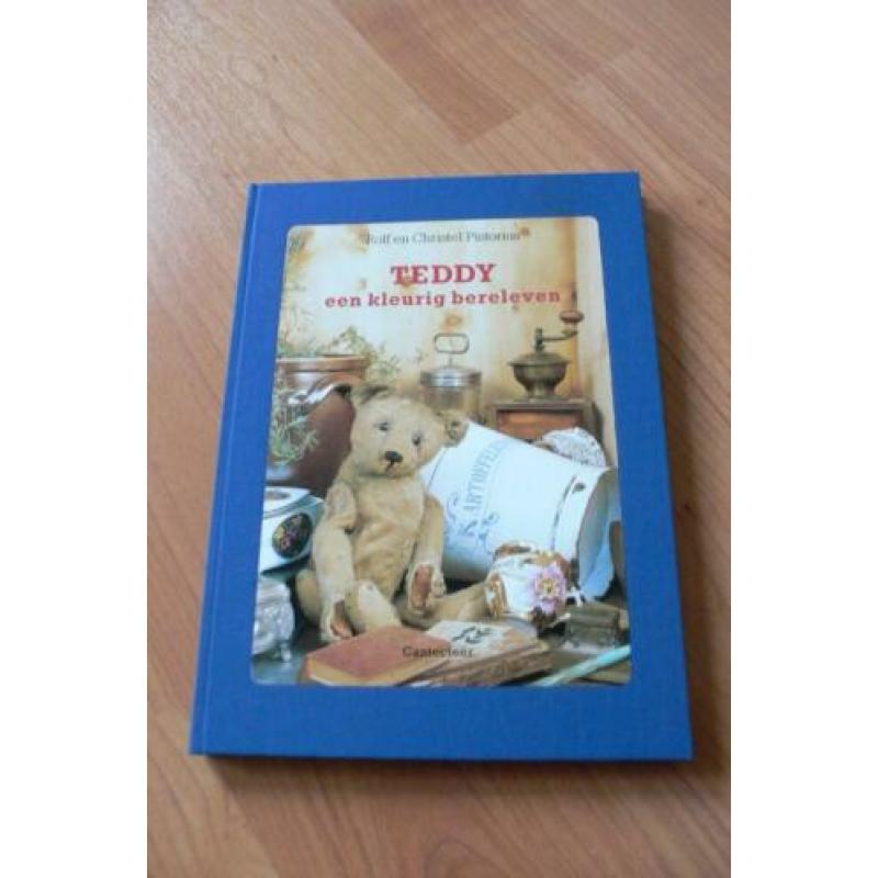 Boek Teddy een kleurig bereleven, Rolf en Christel Pistorius