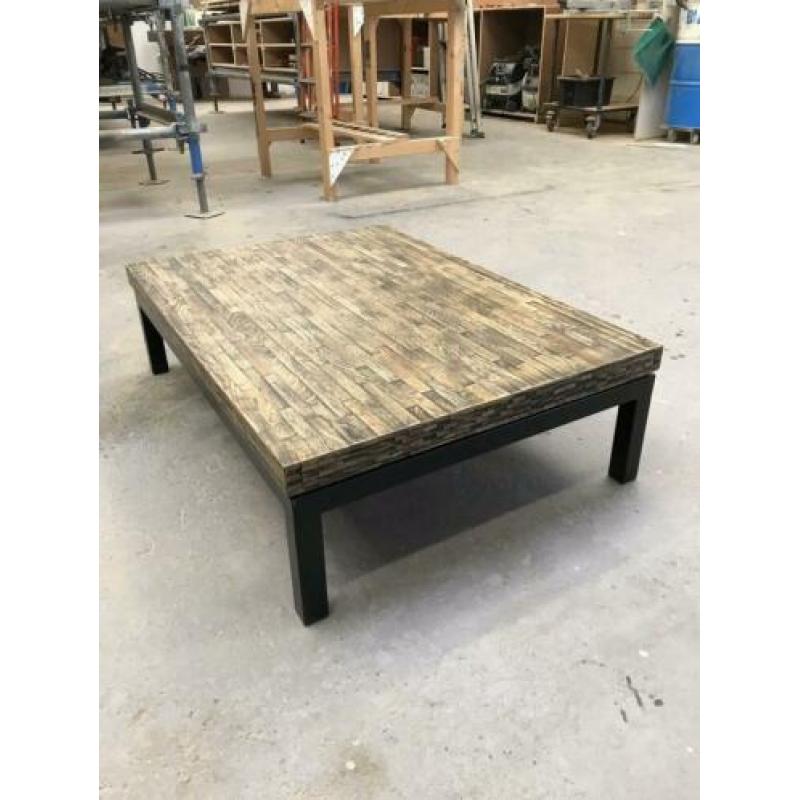 Stoere vintage salontafel te koop!