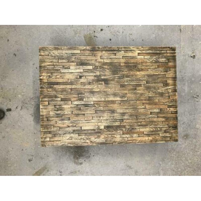 Stoere vintage salontafel te koop!