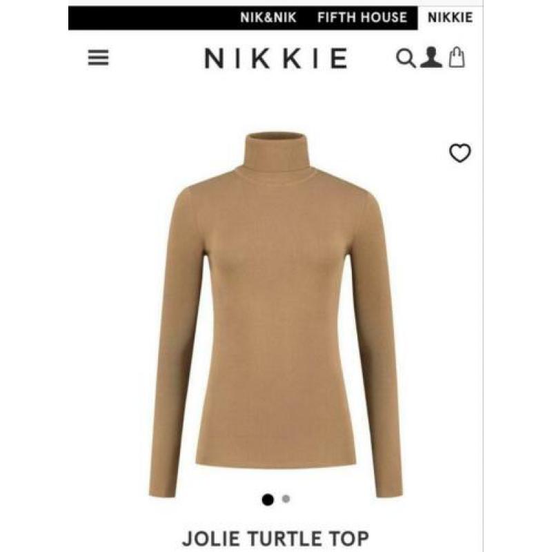 Jolie turtle top - coltrui - NIKKIE - Camel - Maat 40