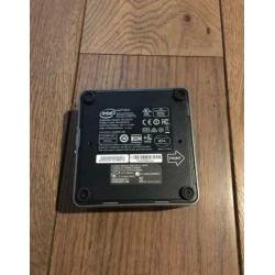 Intel NUC6CAYS - 8GB 1600mhz - Windows 10 - SSD