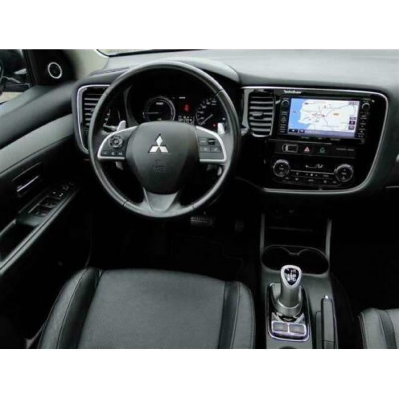 Mitsubishi Outlander 2.0 PHEV 4WD Instyle X-Line | All-In Pr