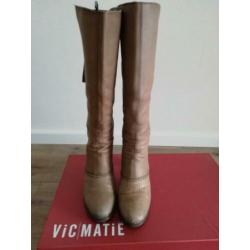 Mooie leren laarzen - VIC MATIE - taupekleur mt. 40