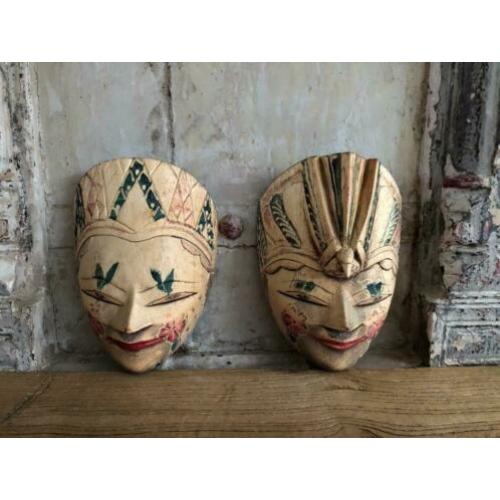 Handgesneden Oosters masker van hout