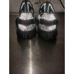 Adidas yeezy 42 zwart (us8,5 )