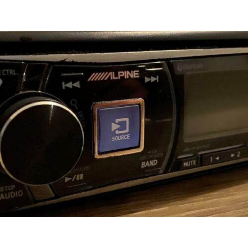 Alpine CDE-178BT