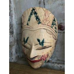 Handgesneden Oosters masker van hout