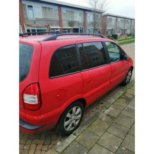 Opel Zafira 2.0 DTI 2005 Rood