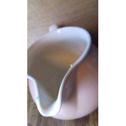 oude melkkan, kan villeroy boch. pastelroze