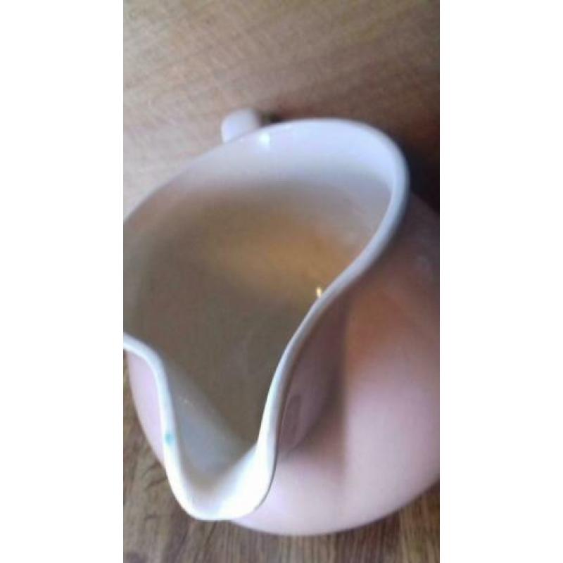 oude melkkan, kan villeroy boch. pastelroze